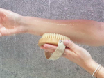 Brosse exfoliante en 2 parties